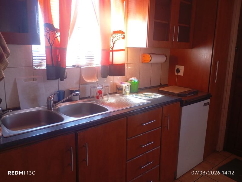 Price - Size - Location - Photo 7