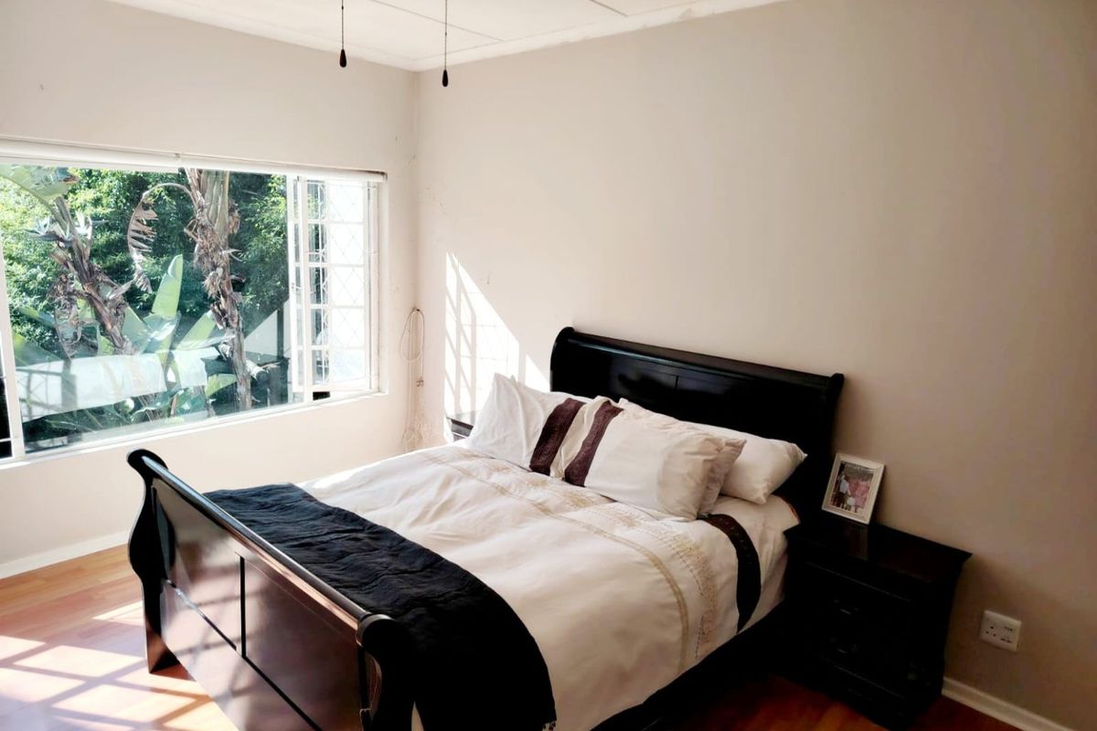 4 Bedroom House for Sale in Vincent Heights - Photo 5