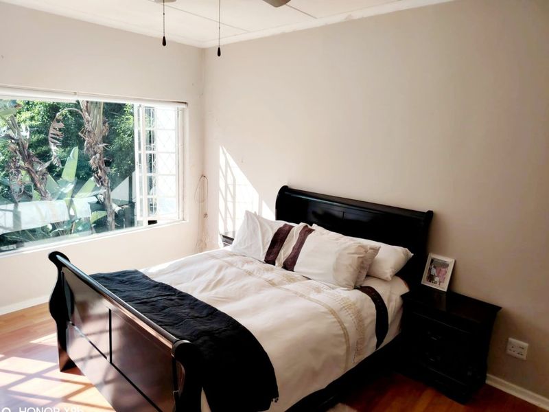 4 Bedroom House for Sale in Vincent Heights - Photo 5