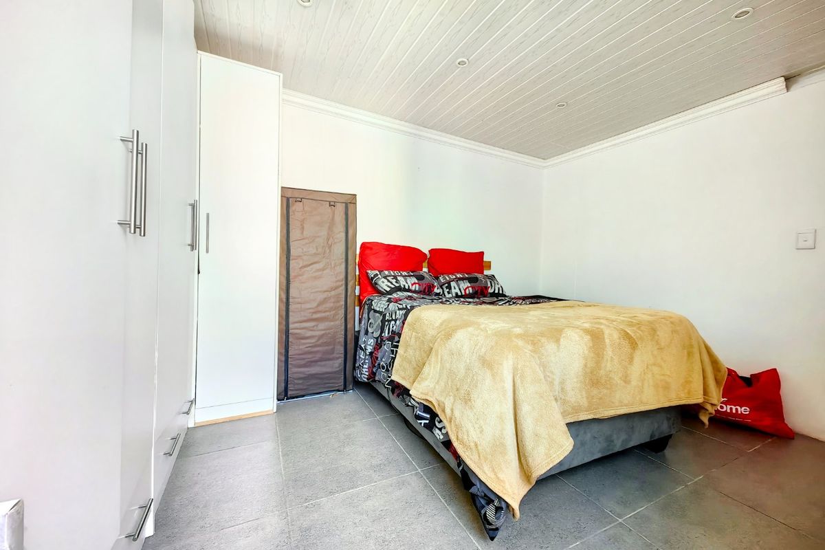 2 Bedroom Rental in Bridgetown - Maximum 3 occupants allowed - Photo 4