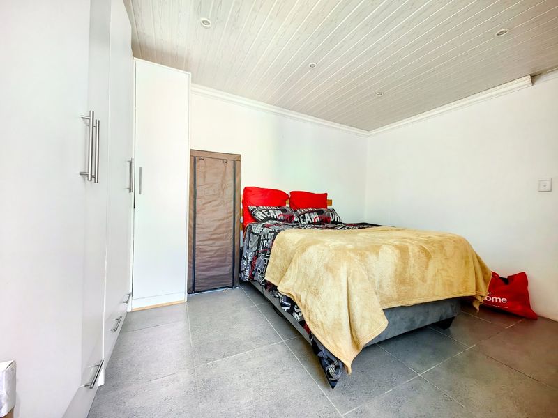 2 Bedroom Rental in Bridgetown - Maximum 3 occupants allowed - Photo 4