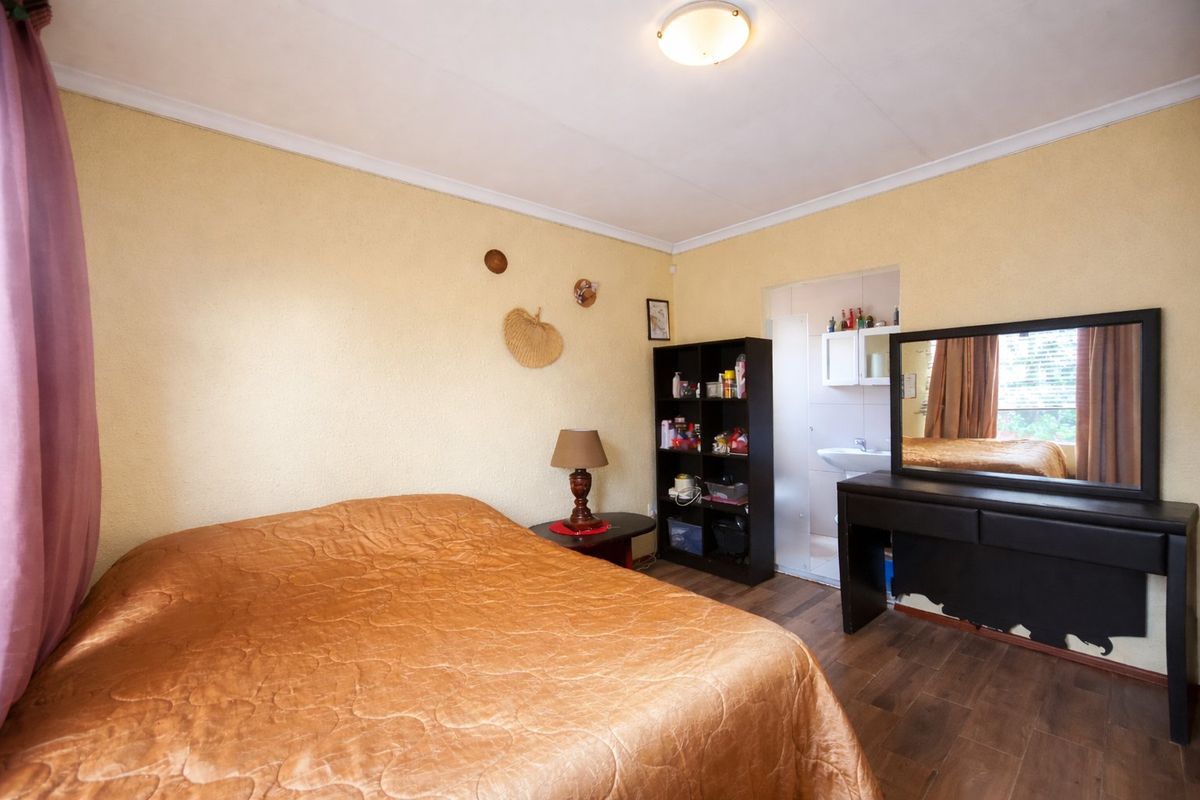 3 Bedroom Town house for Sale in Heuwelsig Estate, Centurion – Double Security Living! - Photo 3