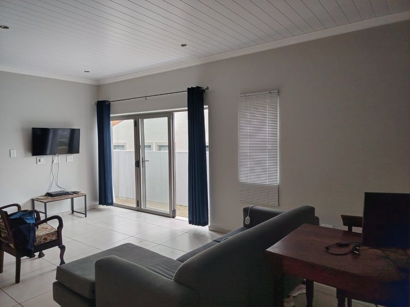 MODERN FAMILY DUET IN BLUE MOUNTAIN VILLAGE WITH SCENIC MOUNTAIN VIEWS - Photo 3