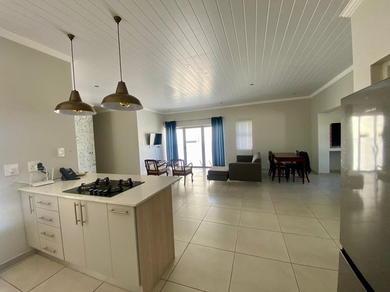 MODERN FAMILY DUET IN BLUE MOUNTAIN VILLAGE WITH SCENIC MOUNTAIN VIEWS - Photo 7