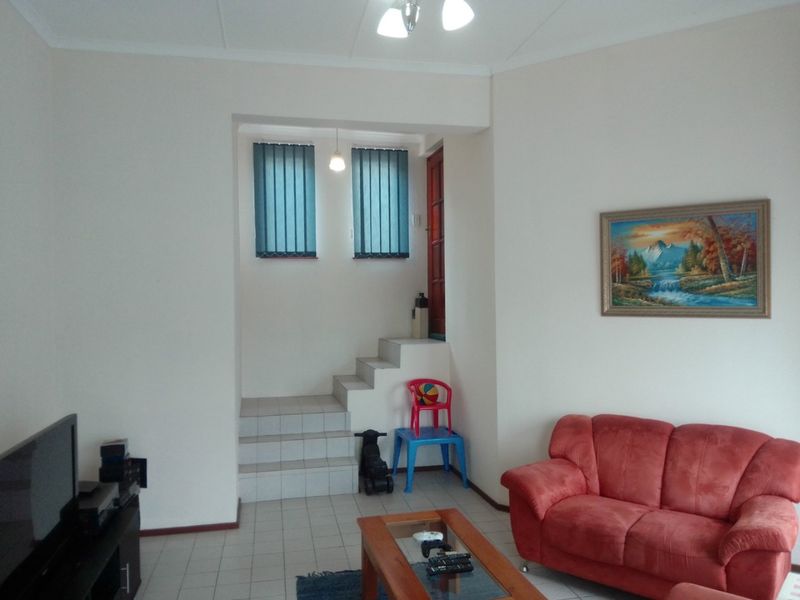 MUCH LOVED FAMILY HOME - Photo 4