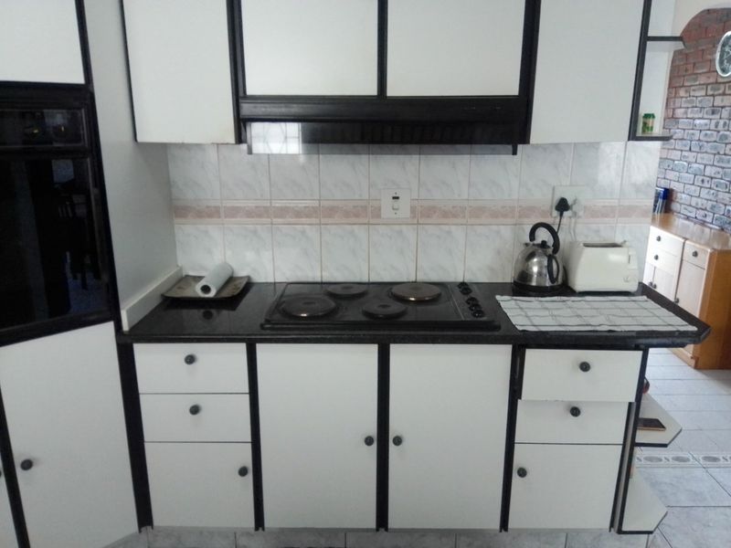 MUCH LOVED FAMILY HOME - Photo 9