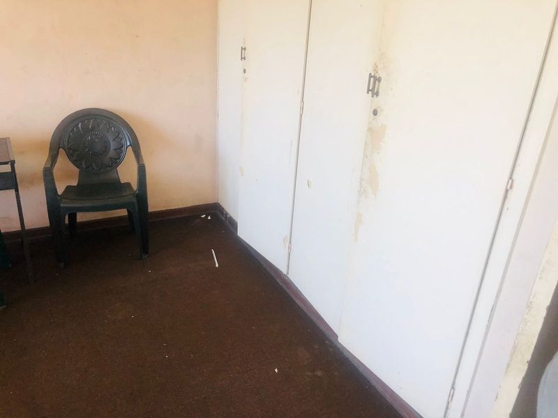 2.5 Bedrooms, 1 Bathroom Apartment For Sale In Durban Central, Durban - Photo 6