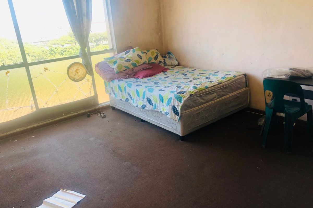 2.5 Bedrooms, 1 Bathroom Apartment For Sale In Durban Central, Durban - Photo 5