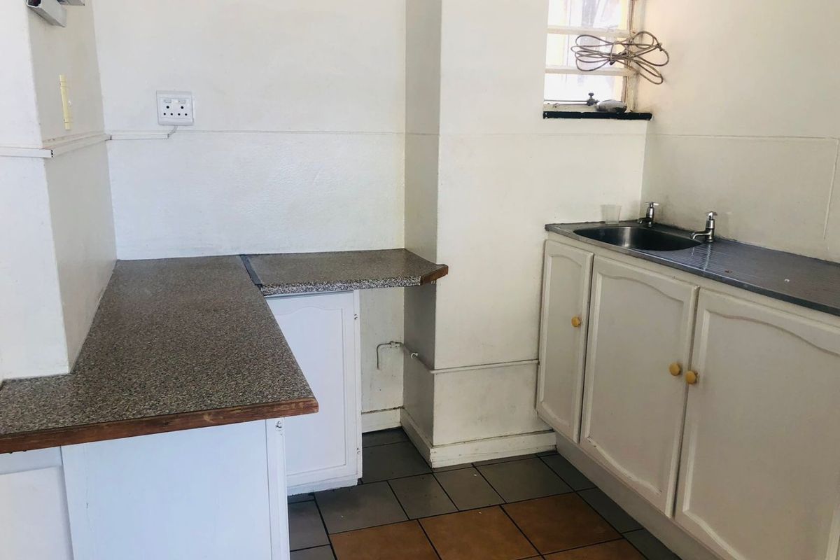 A Studio Apartment To Let In Durban Central, Durban - Photo 2