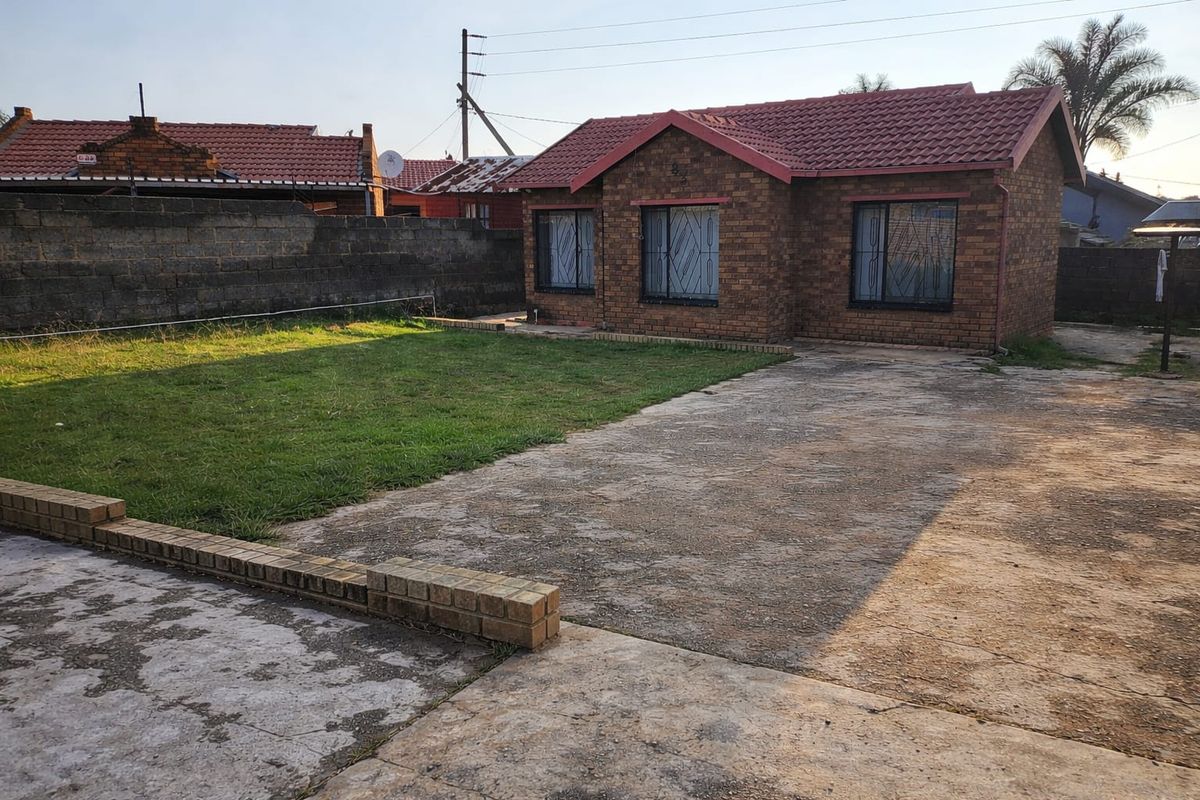 Two bedroom house for sale at Ebony Park - Photo 5