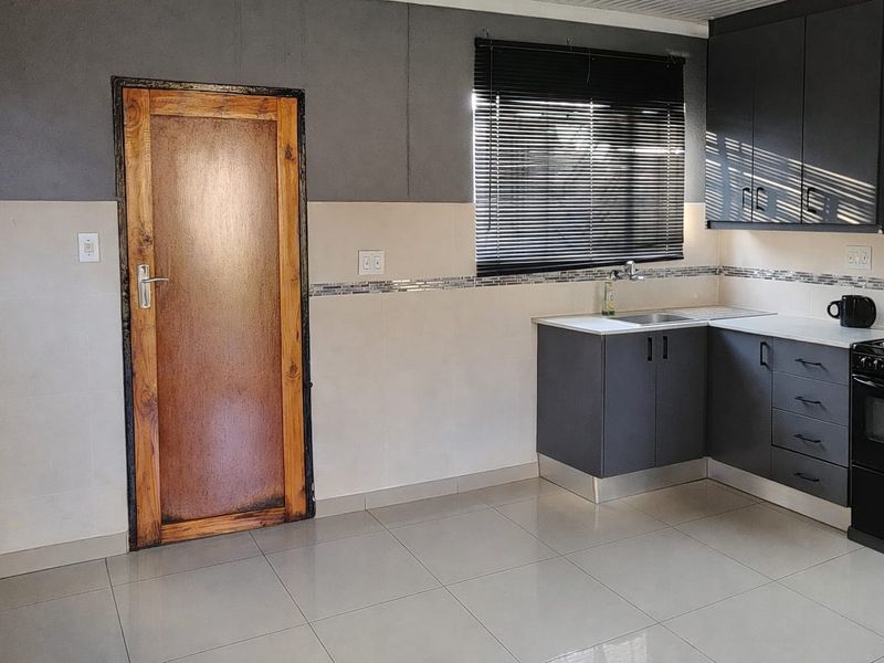 Two bedroom house for sale at Ebony Park - Photo 9