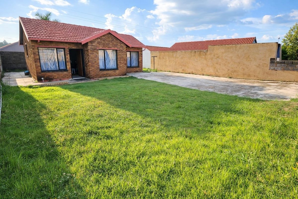 Two bedroom house for sale at Ebony Park - Photo 3