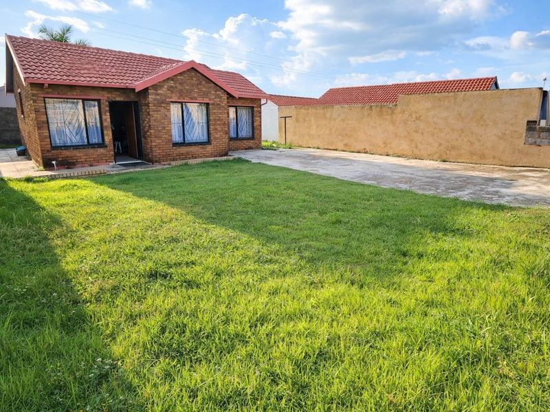 Two bedroom house for sale at Ebony Park - Photo 3