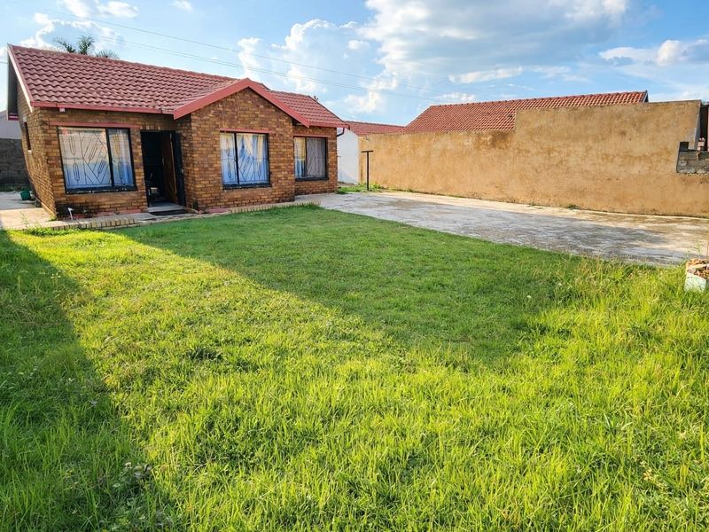 Two bedroom house for sale at Ebony Park - Photo 4