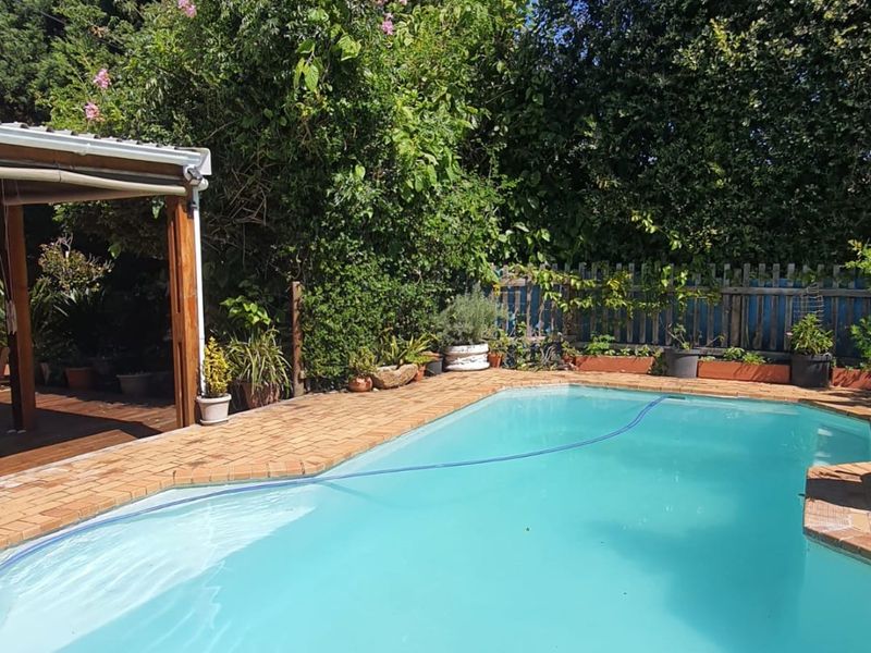 RENOVATORS THIS IS THE OPPORTUNITY YOU’VE BEEN WAITING FOR! - Photo 4