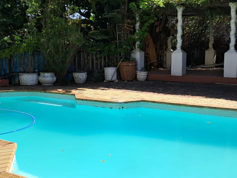 RENOVATORS THIS IS THE OPPORTUNITY YOU’VE BEEN WAITING FOR! - Photo 3