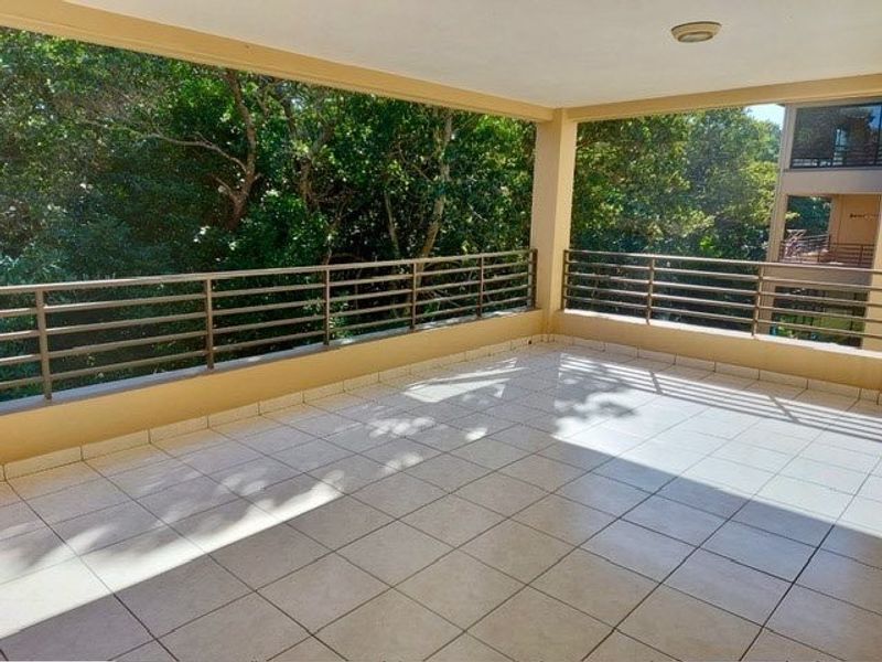 Easy Secure Living In A Well Kept Estate - Photo 10