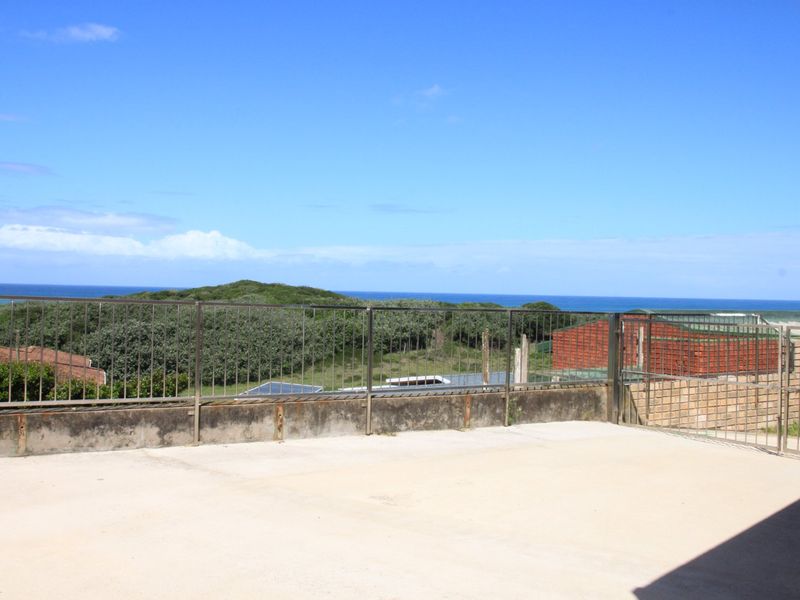 Charming 2-Bedroom Home with Ocean Views in Seavale, Eastern Cape PRICE REDUCED - Photo 5