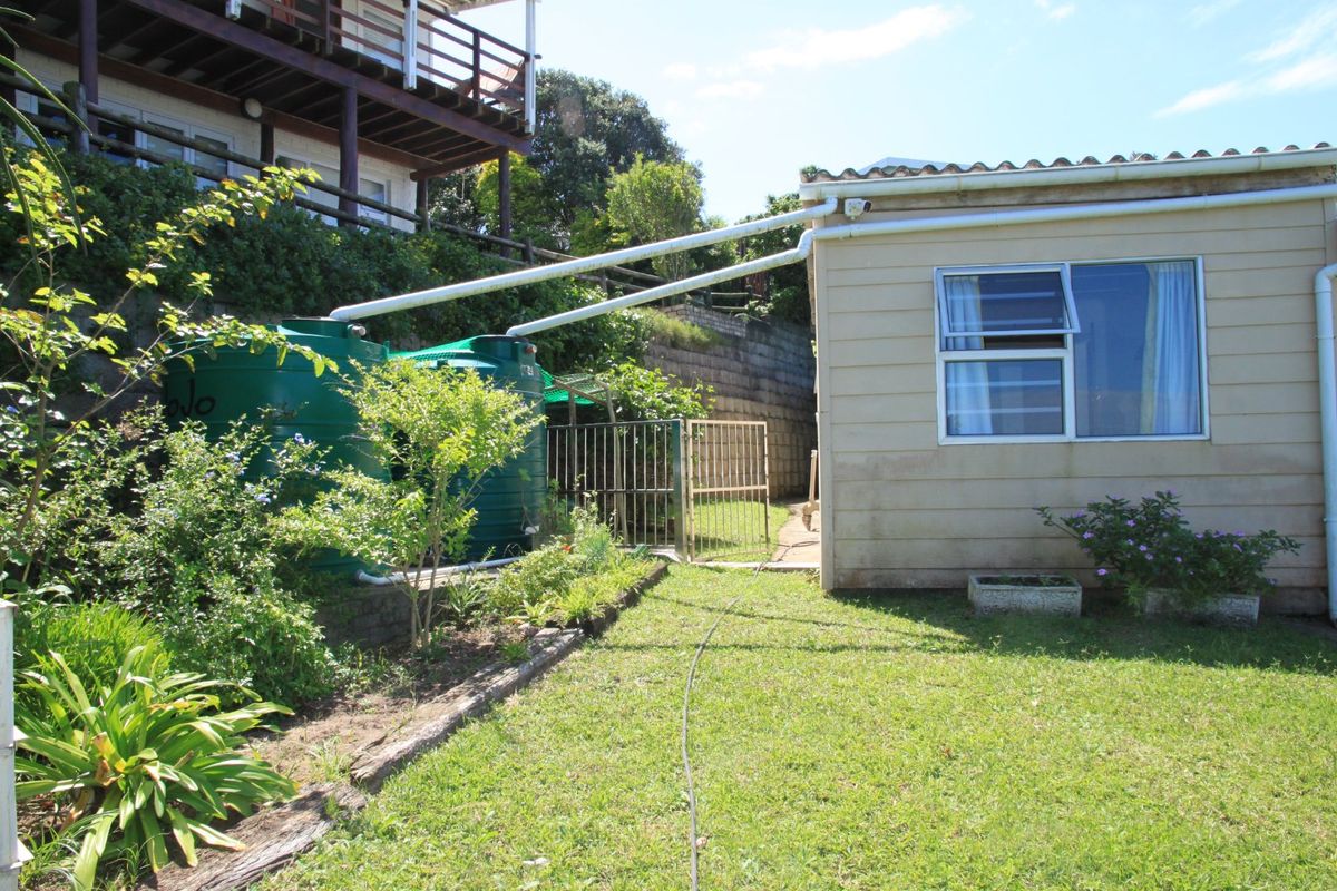 Charming 2-Bedroom Home with Ocean Views in Seavale, Eastern Cape PRICE REDUCED - Photo 3