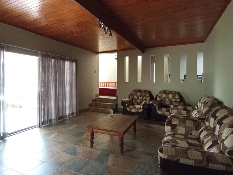 4 bedroom, 2 bathroom, 3 living areas in Waterkloof Ridge  - Photo 9