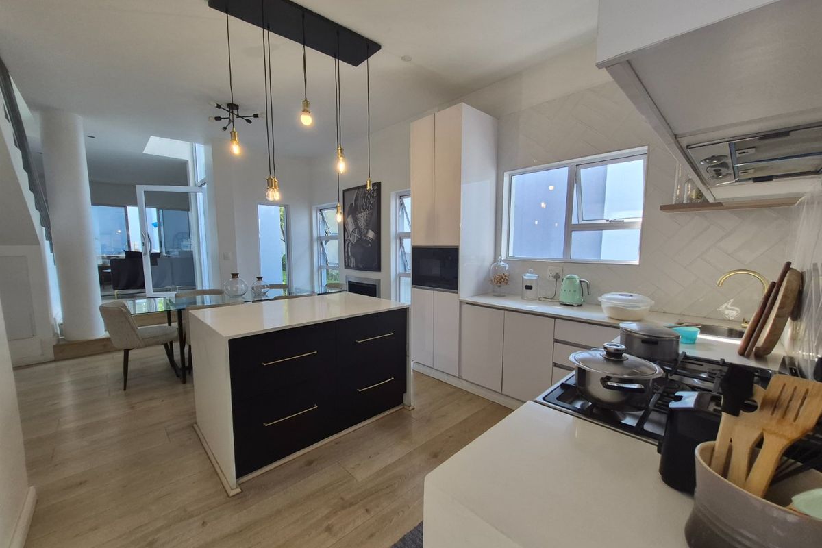 4 Bedroom, 3 Bathroom Cluster with garden and swimming pool - Photo 4