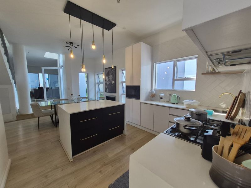 4 Bedroom, 3 Bathroom Cluster with garden and swimming pool - Photo 4