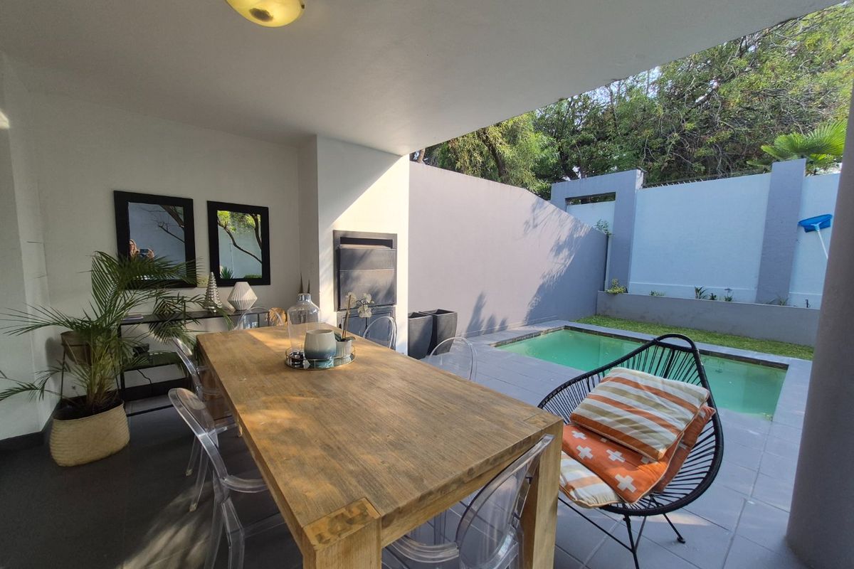 4 Bedroom, 3 Bathroom Cluster with garden and swimming pool - Photo 3