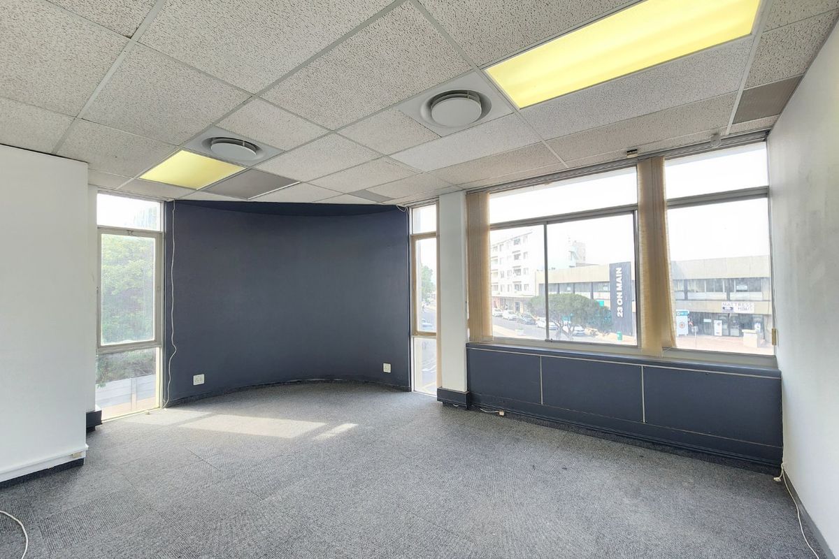 Spacious Second Floor Office Space To Rent - Photo 4