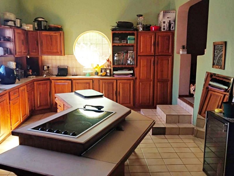 Spacious Family Home with Entertainment Haven & Income Potential! - Photo 6