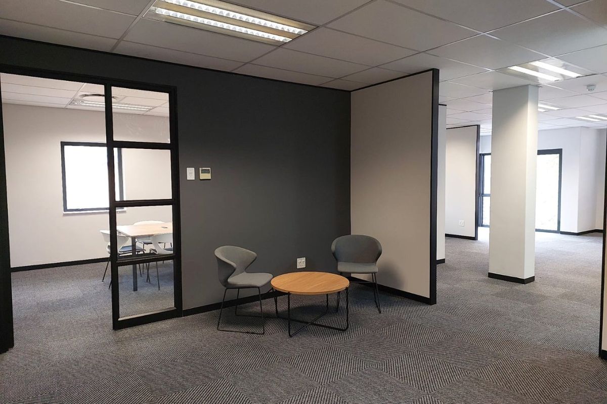 Premium Fully Furnished Office Suite to Let – Rivonia CBD - Photo 2