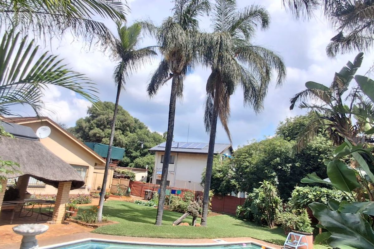 SPACIOUS 3 BED FOR SALE - Photo 5