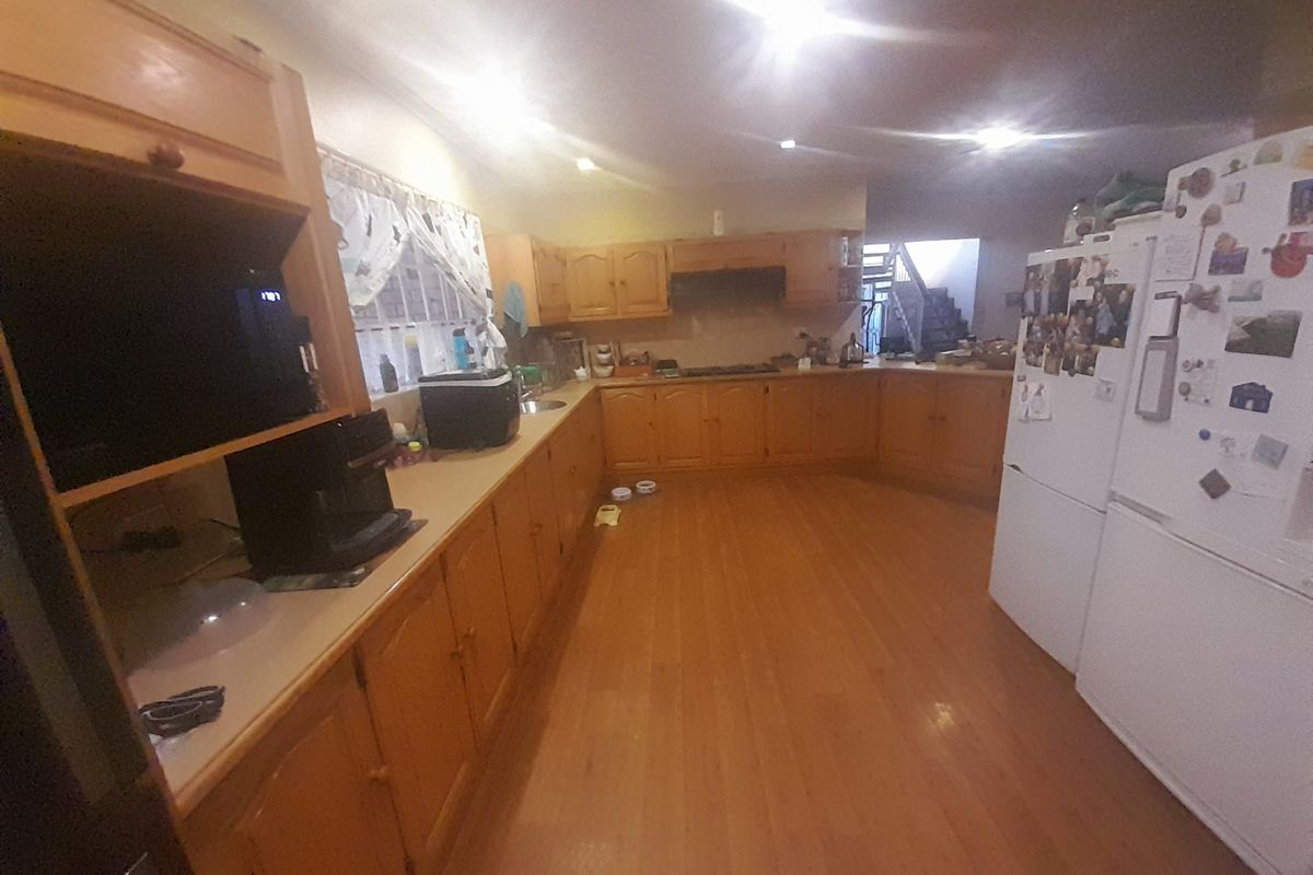 Spacious 5-Bedroom Double Storey Home with Separate Upstairs Living Quarters  - Photo 3