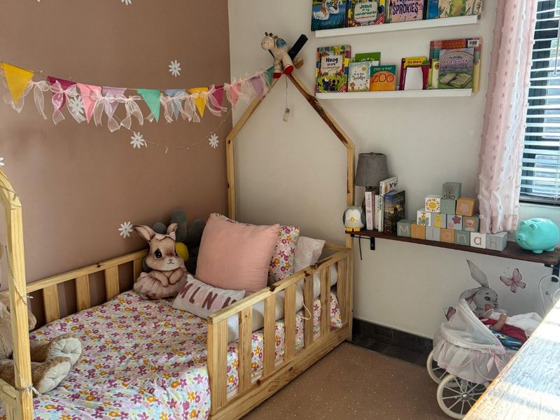 Modern Family Home with Entertainment Area & Flatlet Potential - Photo 8