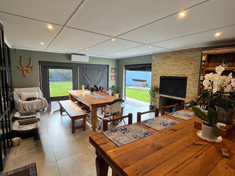 Modern Family Home with Entertainment Area & Flatlet Potential - Photo 4