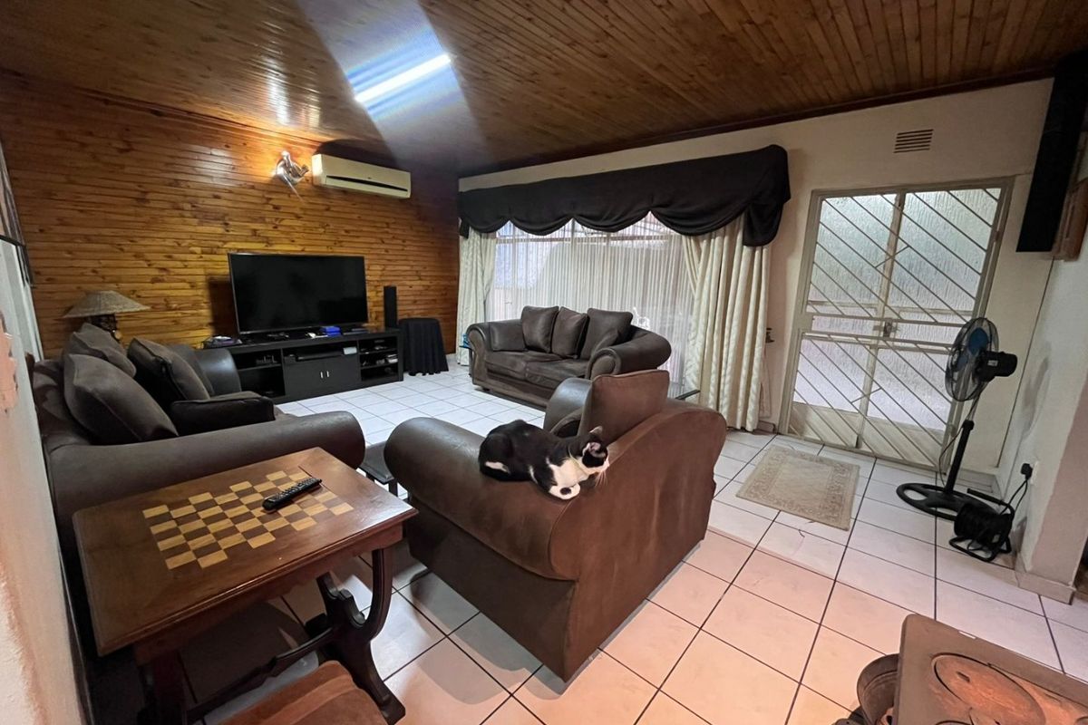 Spacious, versatile, and appealing Family home vs. Student accomodation - Photo 2