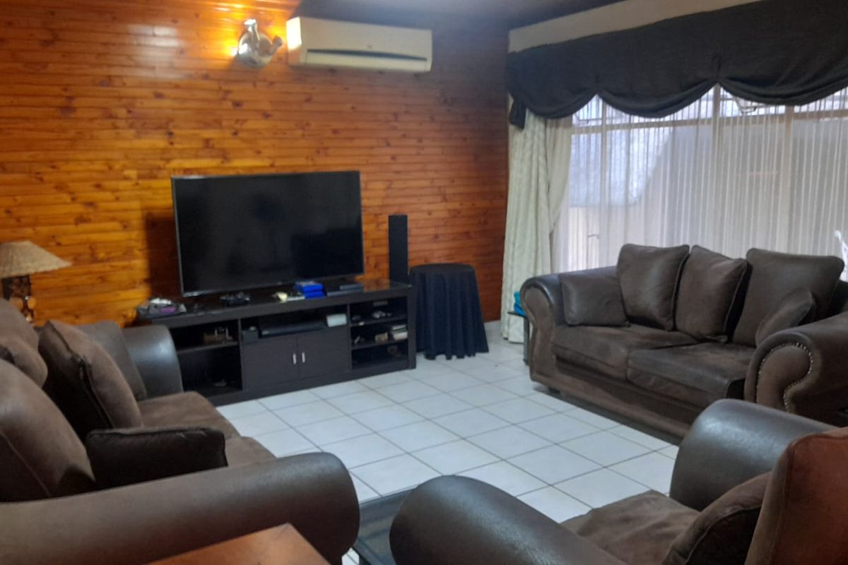 Spacious, versatile, and appealing Family home vs. Student accomodation - Photo 4