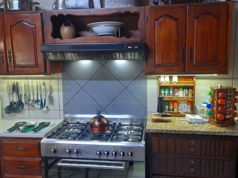 Spacious, versatile, and appealing Family home vs. Student accomodation - Photo 7