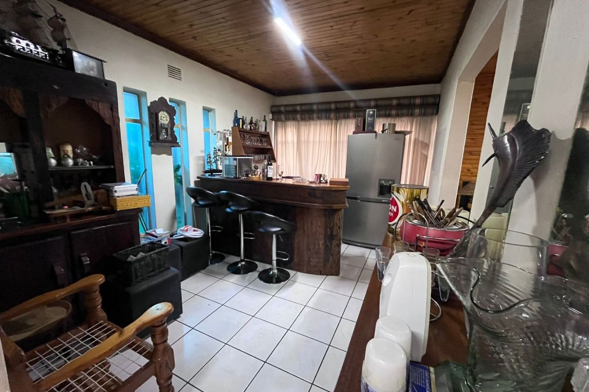 Spacious, versatile, and appealing Family home vs. Student accomodation - Photo 3