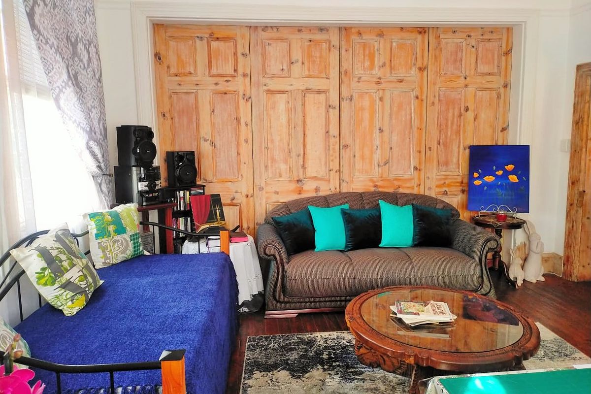 Charming Karoo Retreat with Income Potential – Steytlerville  - Photo 5