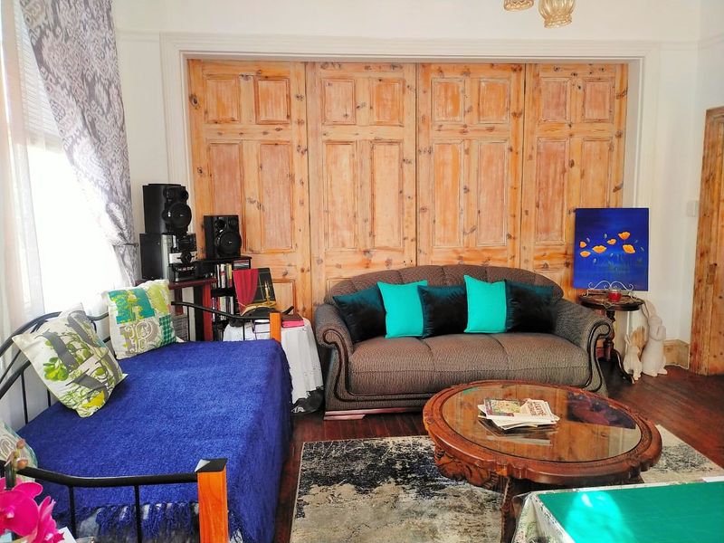 Charming Karoo Retreat with Income Potential – Steytlerville  - Photo 5