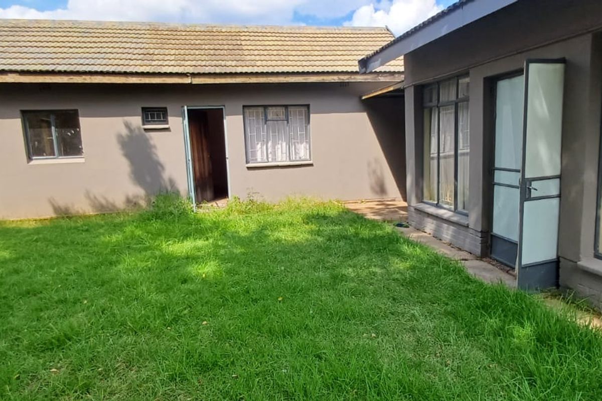 3 Bedroom Home with Huge Potential in Wilkoppies - Photo 5