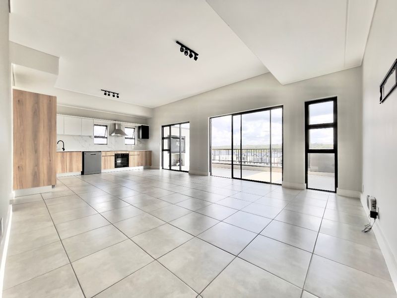 2 Bedroom 2 Bathroom Penthouse - Photo 4