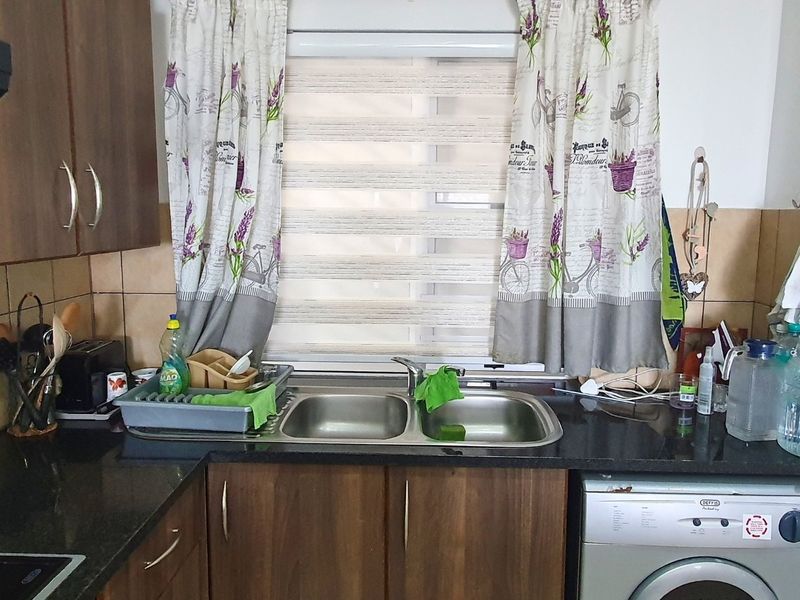 Coastal Comfort and Sea Views in Dana Bay - Photo 4