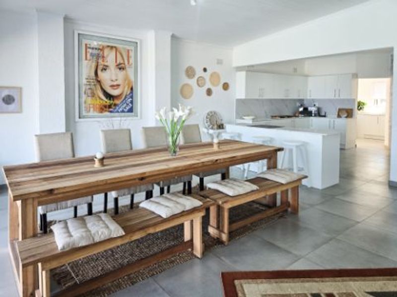 Dream Home With Stunning Seaviews – Double-Story Renovation - Photo 9