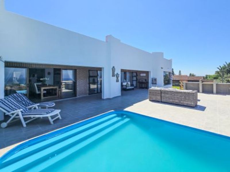Dream Home With Stunning Seaviews – Double-Story Renovation - Photo 2