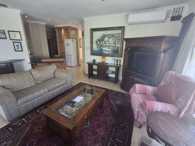 Modern Beachside Apartment, within a Prestigious Complex, Just a 50m Strole from the Southbroom Beach!!!! - Photo 5