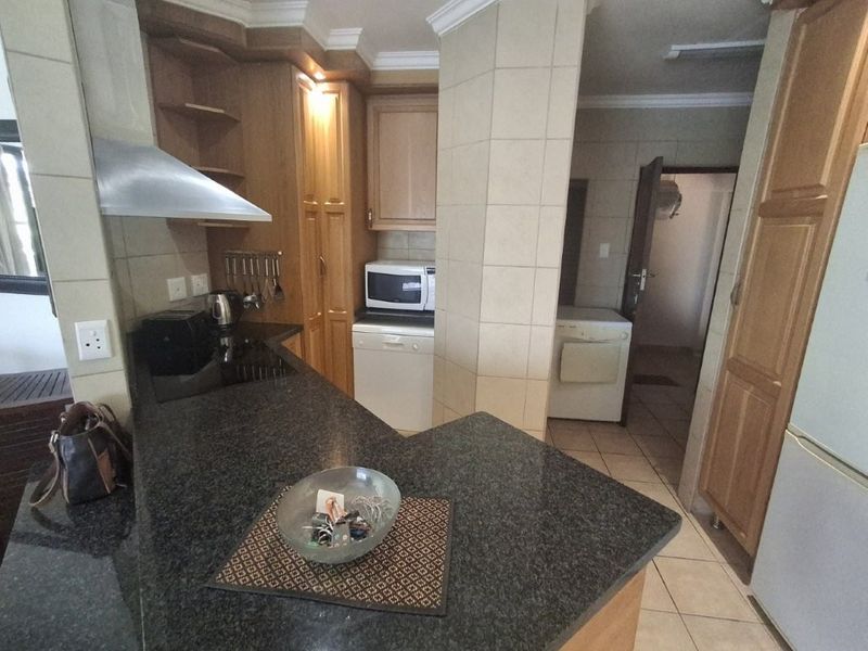 Modern Beachside Apartment, within a Prestigious Complex, Just a 50m Strole from the Southbroom Beach!!!! - Photo 10