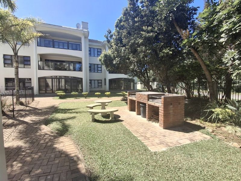Modern Beachside Apartment, within a Prestigious Complex, Just a 50m Strole from the Southbroom Beach!!!! - Photo 1