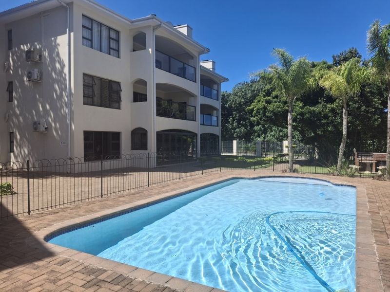 Modern Beachside Apartment, within a Prestigious Complex, Just a 50m Strole from the Southbroom Beach!!!! - Photo 2