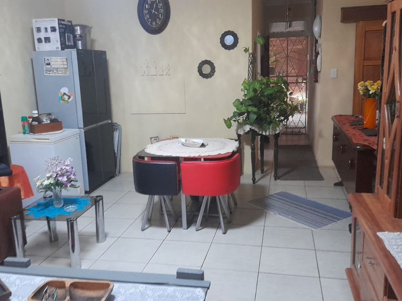 Newly Renovated Apartment – Ground Floor  - Photo 6